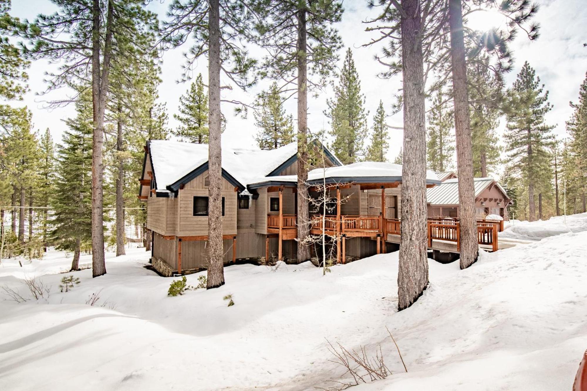 Coyote Moon By Avantstay Cabin Wsauna Mins From Dt Truckee Northstar Dış mekan fotoğraf